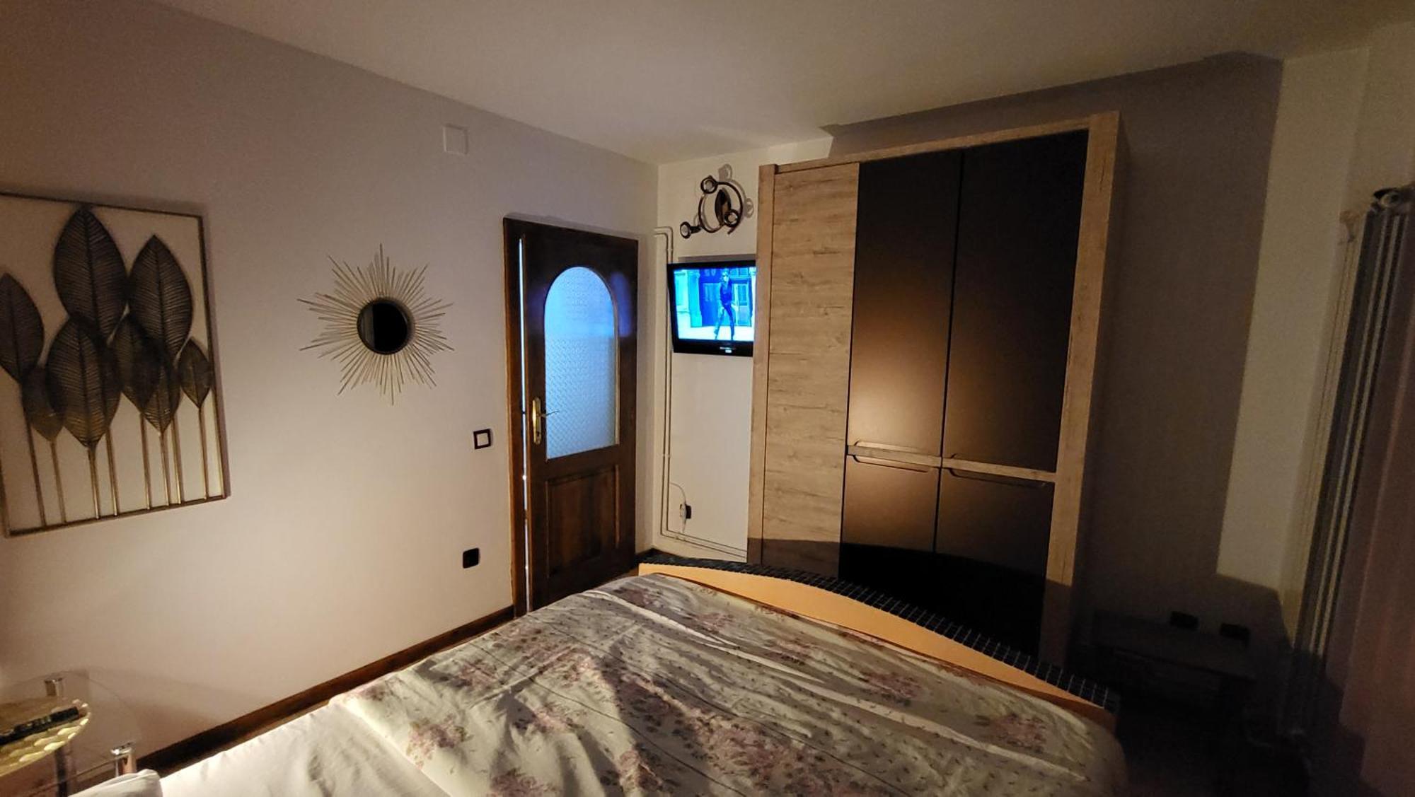 Apartament Cu 2 Dormitoare ,Ultracentral Daire Arad Dış mekan fotoğraf